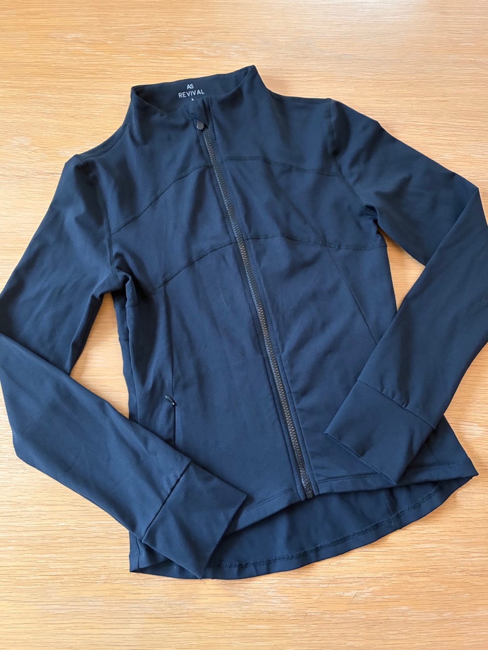 AS Revival-Altar’d State-Athletic Black Zip Up-Thumb Holes-Athleisure -L